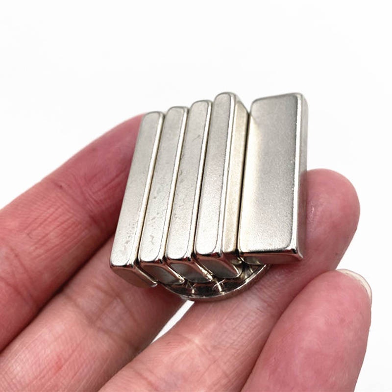 Nam châm chữ nhật kích thước 30x10x5mm N42
