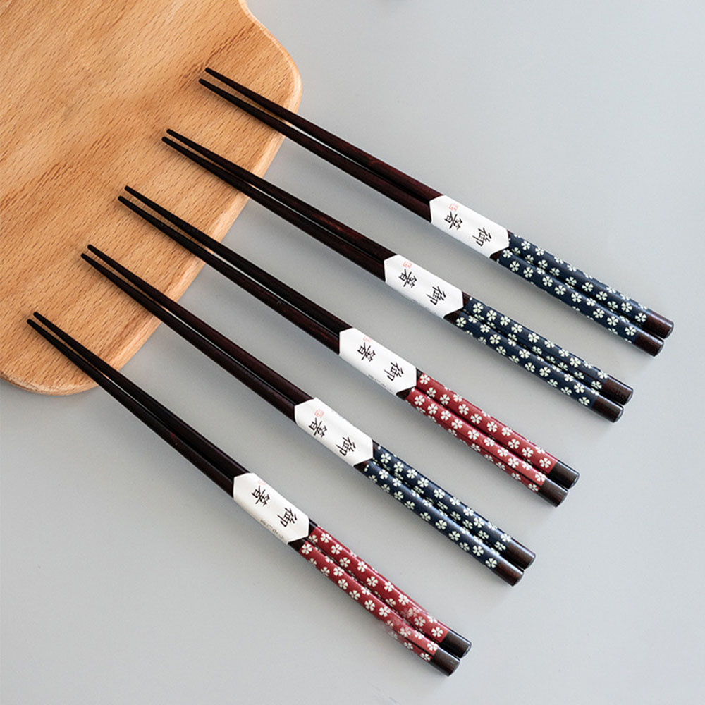 Đũa Gỗ Đầu Nhọn In Họa Tiết Hoa Anh Đào Xinh Xắn