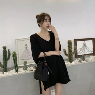 Áo Thun Cổ Tim Form Rộng Cá Tính Màu Trắng/ Màu Đen
