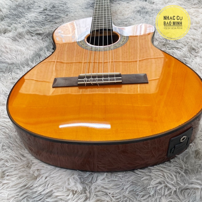 Đàn guitar classic IBanez GA5TCE có gắn sẵn EQ thùng mỏng. Kèm phụ kiện. BH 12 tháng