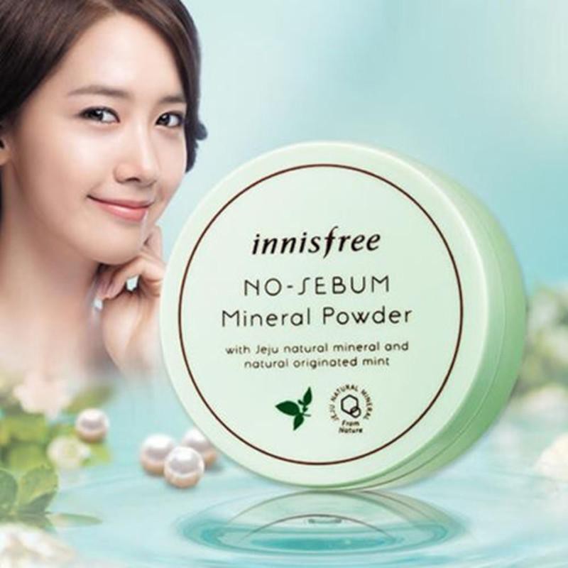 Phấn phủ kiềm dầu Innisfree No Sebum Mineral, Blur Powder dạng bột mịn chiết xuất tự nhiên giúp da mịn mướt, căng bóng