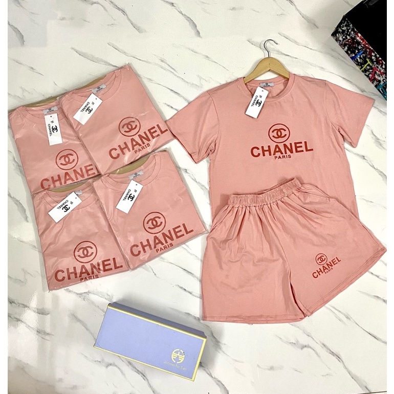 Bộ Chanel. | BigBuy360 - bigbuy360.vn