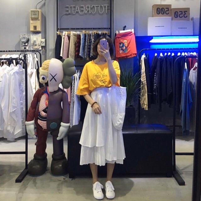 Chân váy dáng xòe kiểu vạt lệch ulzzang 2 màu trắng đen cực xinh | BigBuy360 - bigbuy360.vn