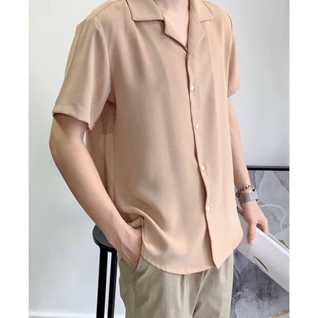 Áo sơ mi tay ngắn nam nữ Menswear sơ mi cổ vest unisex tay lỡ, chất vải lụa mịn chống nhăn.