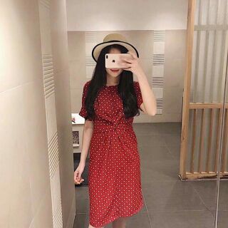 Váy xoắn eo chấm bi