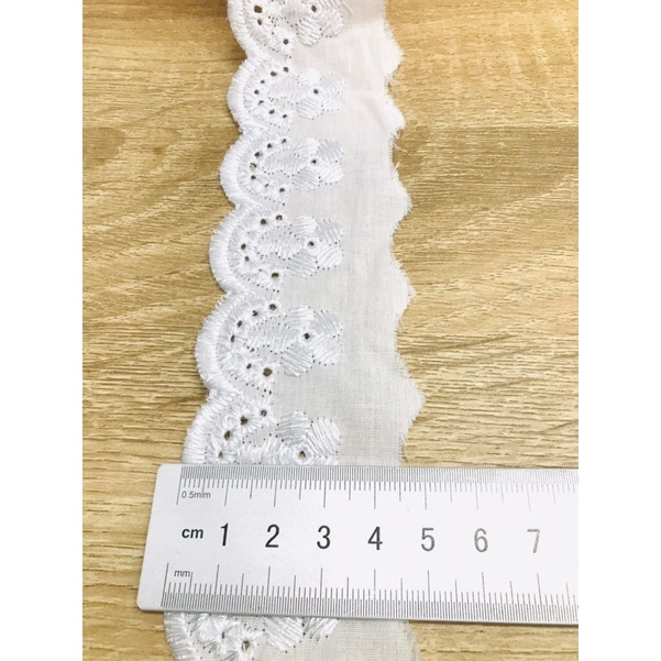 Ren thô boi trắng thêu hoa bản 4.5cm