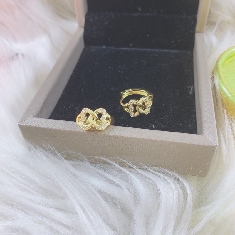 bông tai mạ vàng