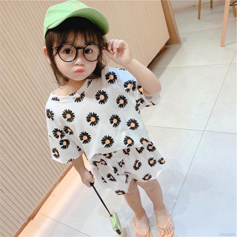 Bộ Áo Thun Ngắn Tay In Hoa Cúc + Quần Ngắn Cho Bé Gái