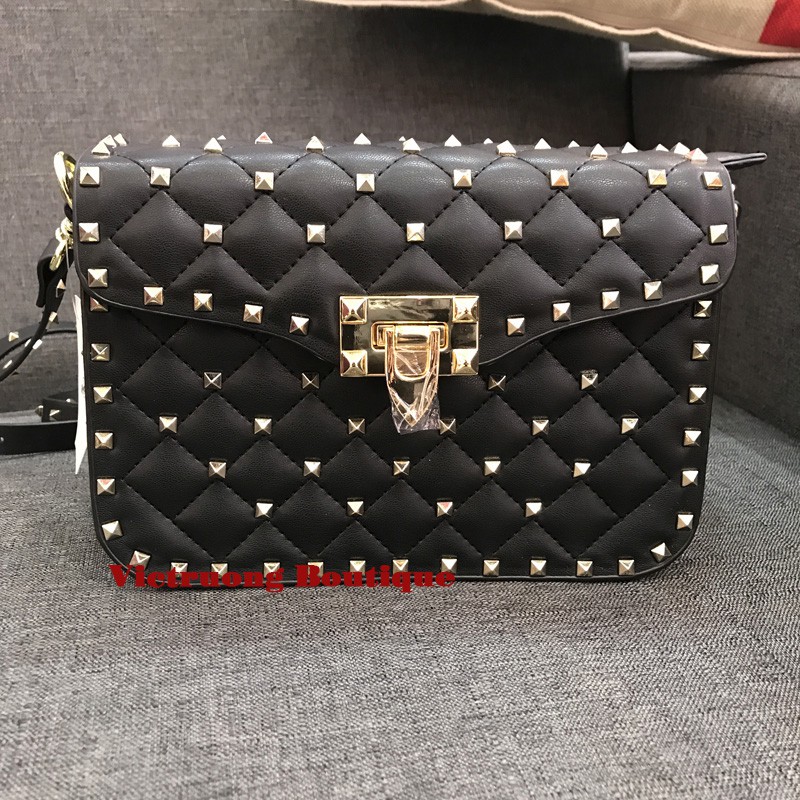 Túi xách đinh tán kim cương