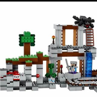 LEGO MY WORLD MineCraft 2in1 CĂN CỨ BÍ MẬT