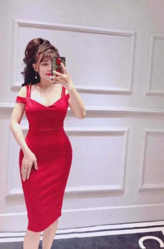 Đầm body bẹt vai 2 dây