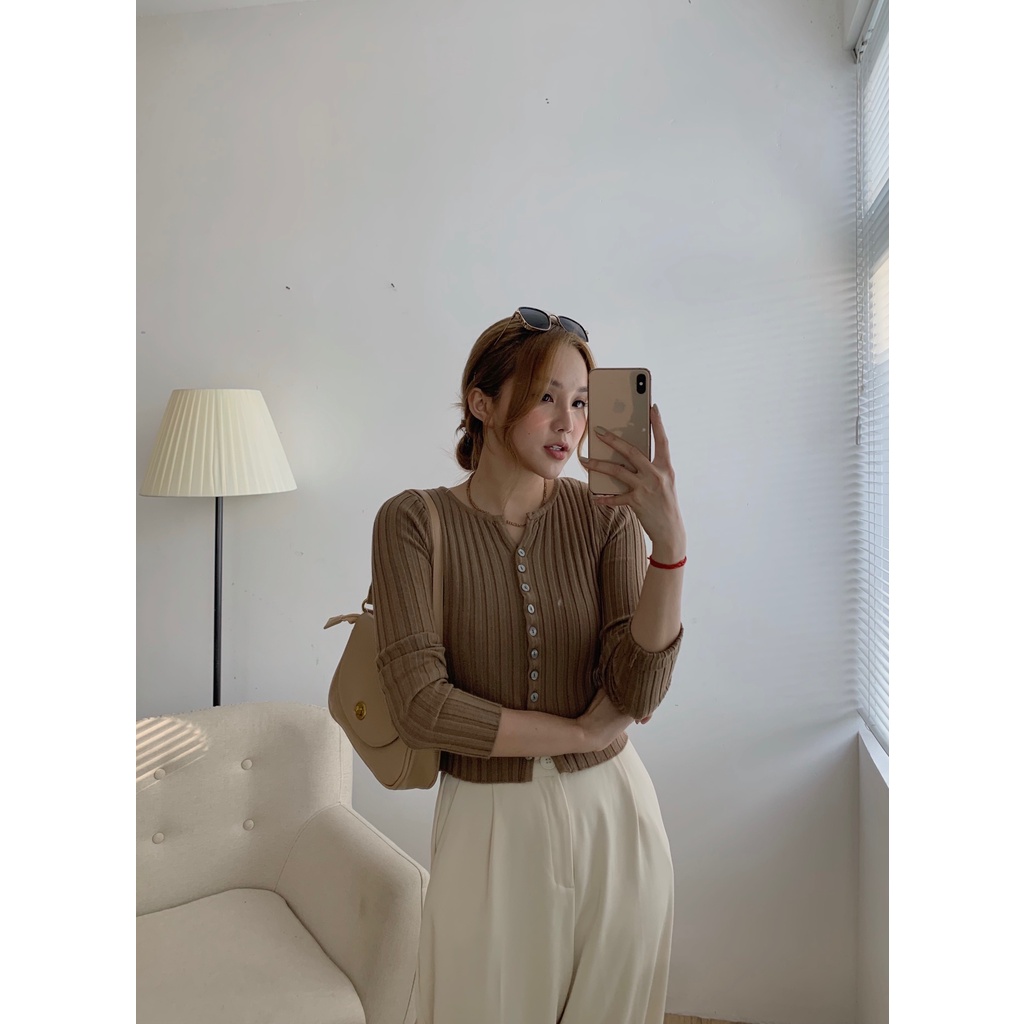 Áo len gân khuy dọc croptop A-8837-1, áo croptop len gân, áo croptop dài tay nữ