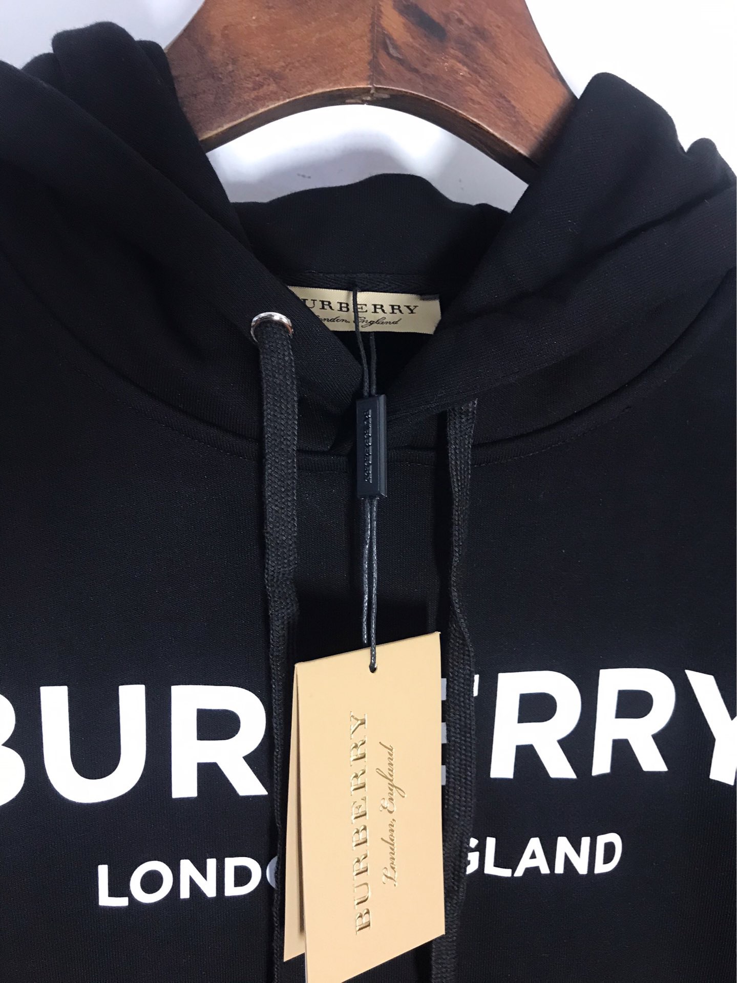 Burberr    Áo khoác nỉ cotton dài tay có mũ thời trang thu đông 2021 | BigBuy360 - bigbuy360.vn