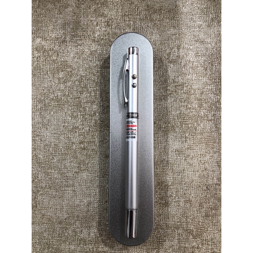 Bút Chỉ máy chiếu ĐA NĂNG Slide 3 trong 1- Chỉ laser, Đèn Pin,Thước.Ánh sáng rõ nét tiện dụng ,sử dụng pin cúc