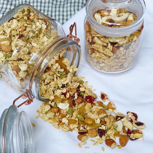 Granola Ăn Kiêng Nhiều Hạt - Ngũ Cốc Ăn Kiêng GRANOLA Không Đường Nhiều Hạt Quả Sấy Dinh Dưỡng ( 35% yến mạch) HỘP 500G