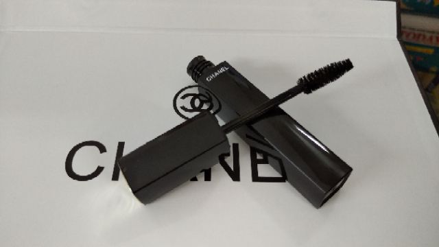 Mascara mẫu y hình rất sang trọng