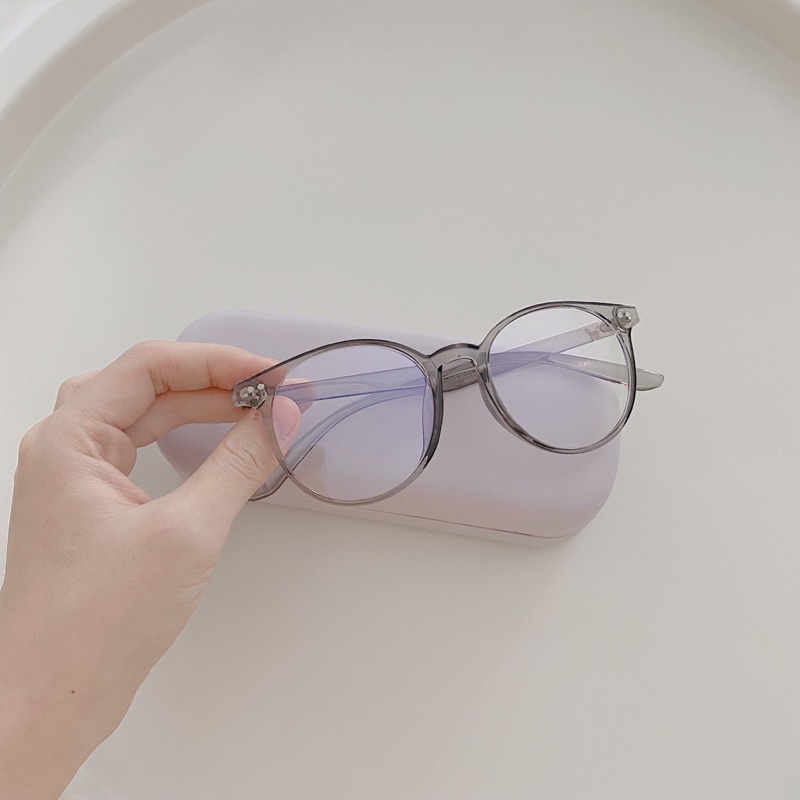 Mắt kính cận 2 màu