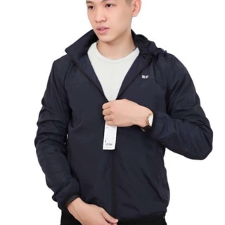 Áo gió nam Uniqlo