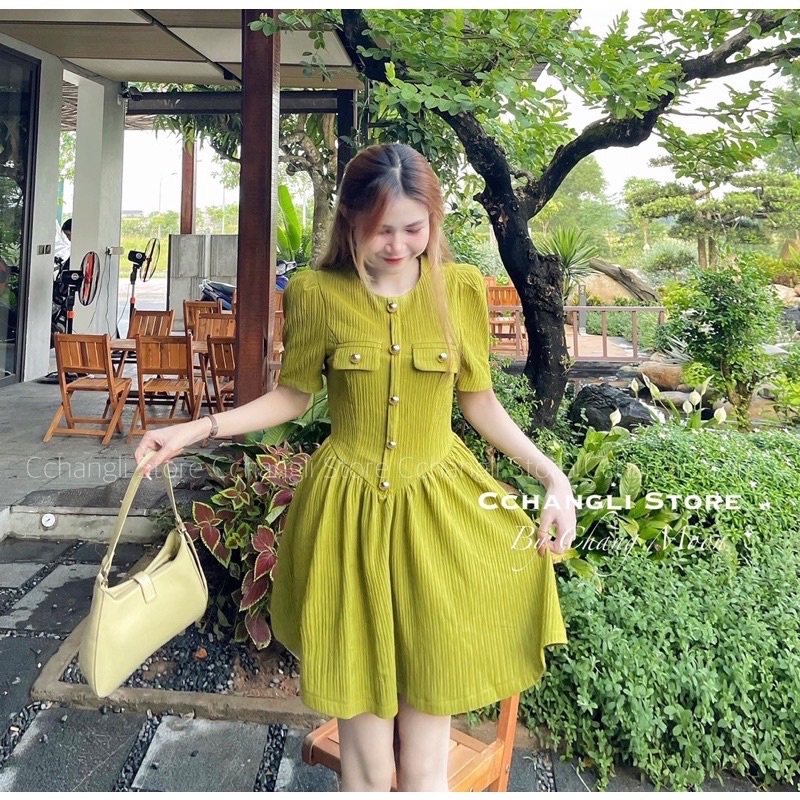 Váy xanh cốm vân sóng tay bồng dáng xoè