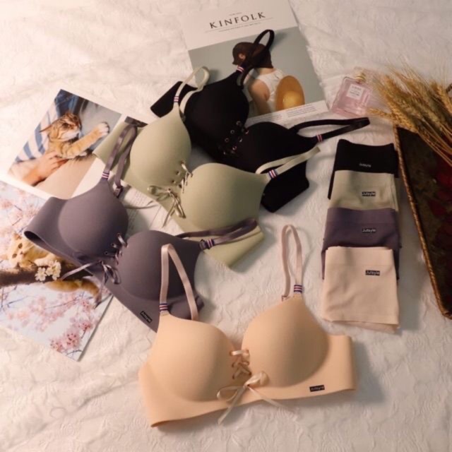 Áo Lót Su Pháp Dây Rút Không Gọng Nâng Ngực Tạo Khe A16