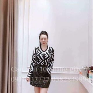 Áo len họa tiết Fendy