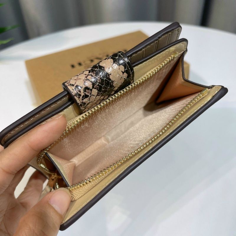 Ví C0ach ngắn Medium Corner Zip Wallet siêu cưng