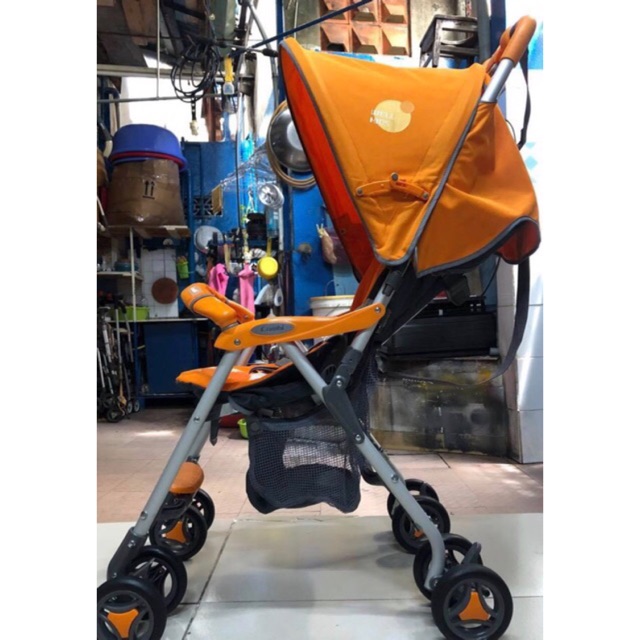 Xe đẩy du lịch Combi Cực Kỳ Gọn Nhẹ