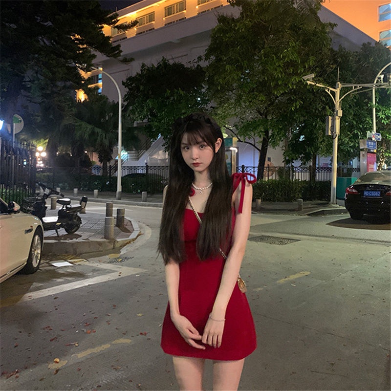 Váy không tay màu đỏ Thiết kế hở lưng gợi cảm Váy dạ hội thời trang Phong cách sexy hàn quốc