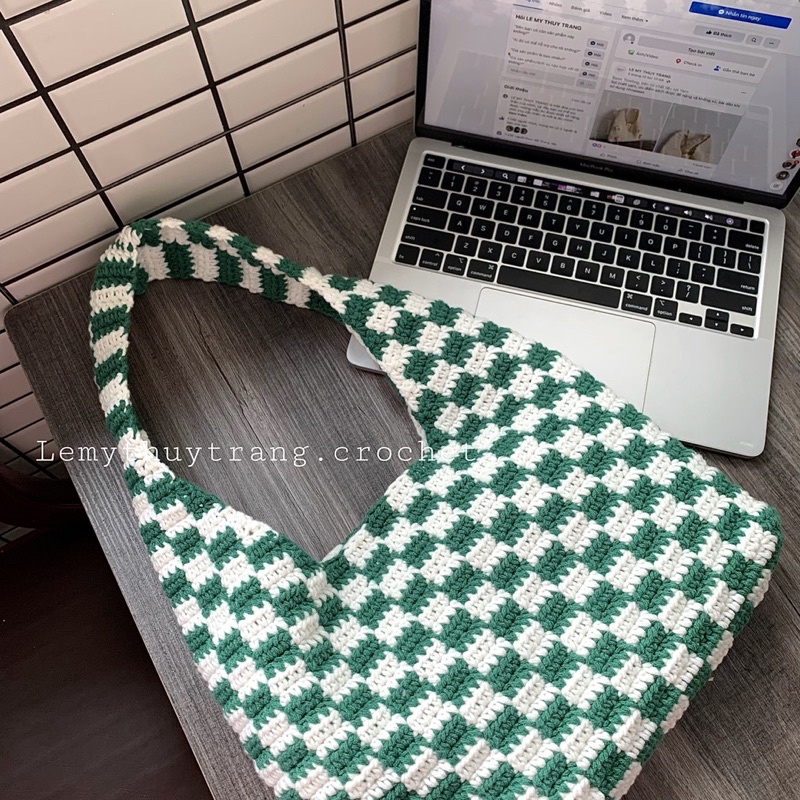 CHECKERED TOTEBAG. TÚI LEN MÓC SIZE L