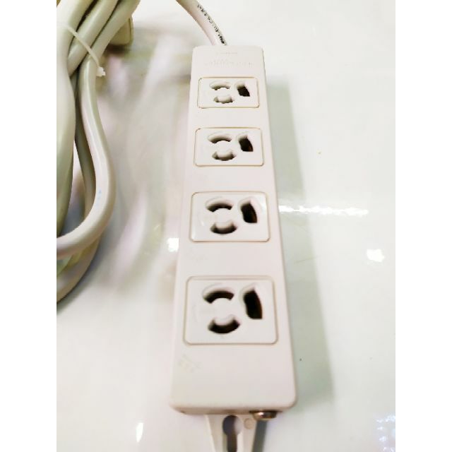 Ổ cắm điện Japan 4 lổ  3m new 99%