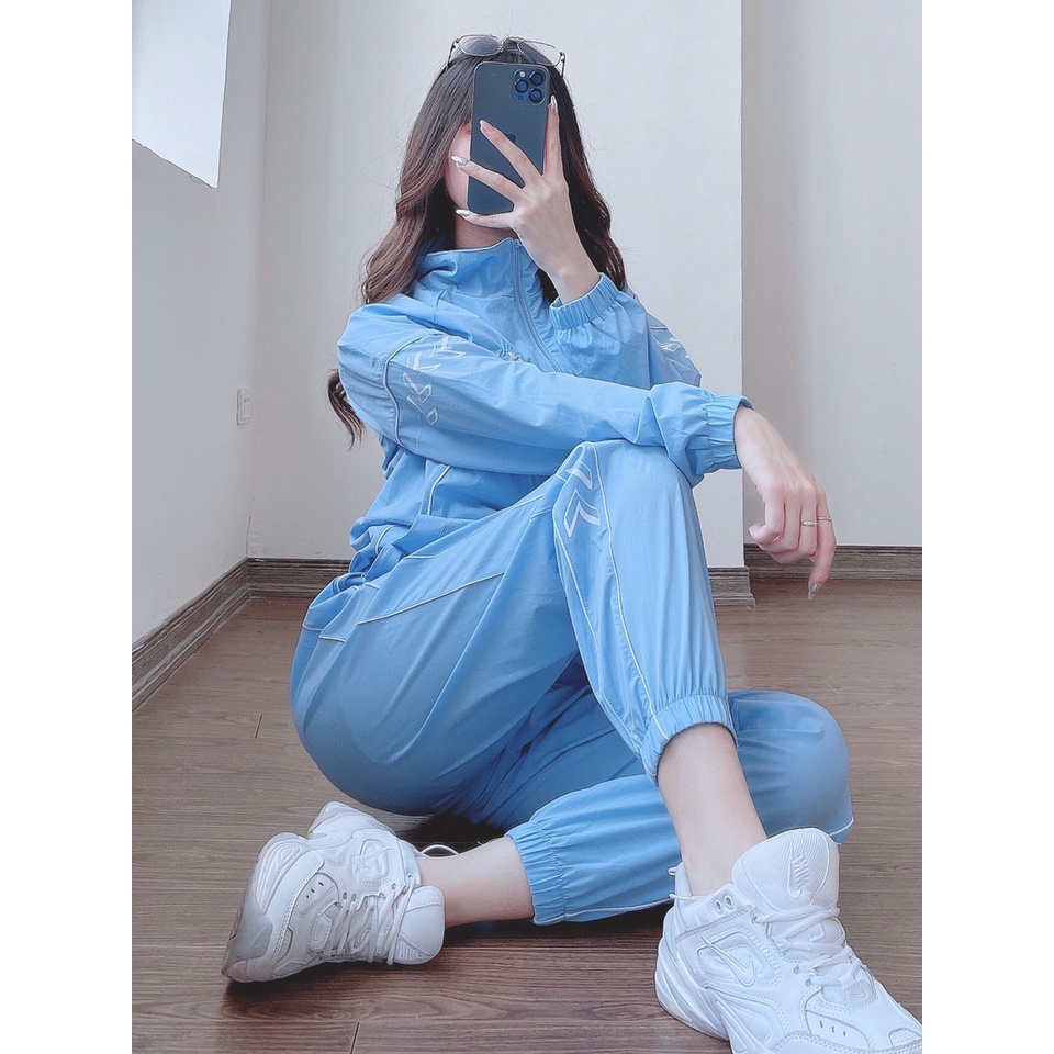 Set bộ gió nữ XANH 2 lớp ÁO LÓT LƯỚI N//Y, LƯNG SAU IN, NGỰC THÊU VIỀN. LOGO,KHOÁ TÚI QUẦN.