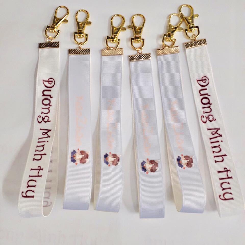 Nametag in theo yêu cầu, móc khoá dây strap Đặt in theo yêu cầu