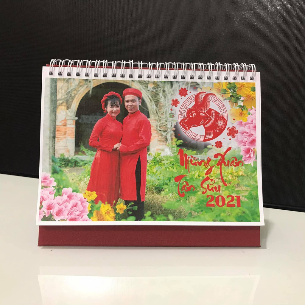 Lịch để bàn in hình theo yêu cầu - 13 tờ giấy gân mỹ thuật cao cấp