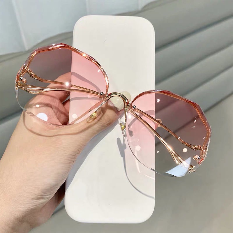Kính Mát Gọng Kim Loại Tròng Cong Chống Tia UV400 Thời Trang Cho Nữ