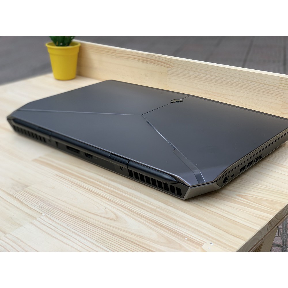 Máy tính xách tay Dell Alienware 15R2 : I7-6700HQ | DDR4 16G | SSD 128G + HDD 1Tb | GTX 970M | 15.6FullHD likenwe | ALW