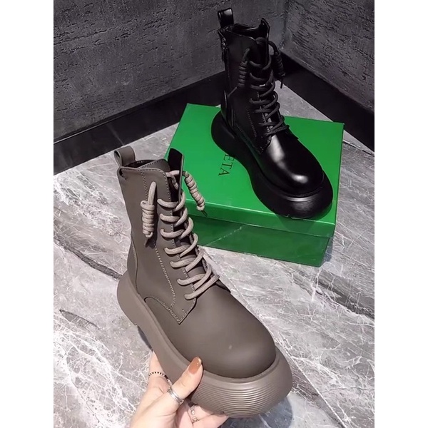 Boots cao cổ buộc dây