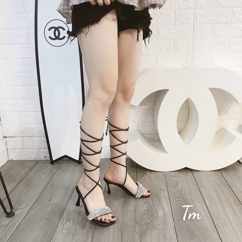 GIÀY SANDAL GÓT CAO QUAI PHỦ ĐÁ DÂY QUẤN CỔ CHÂN SANG CHẢNH