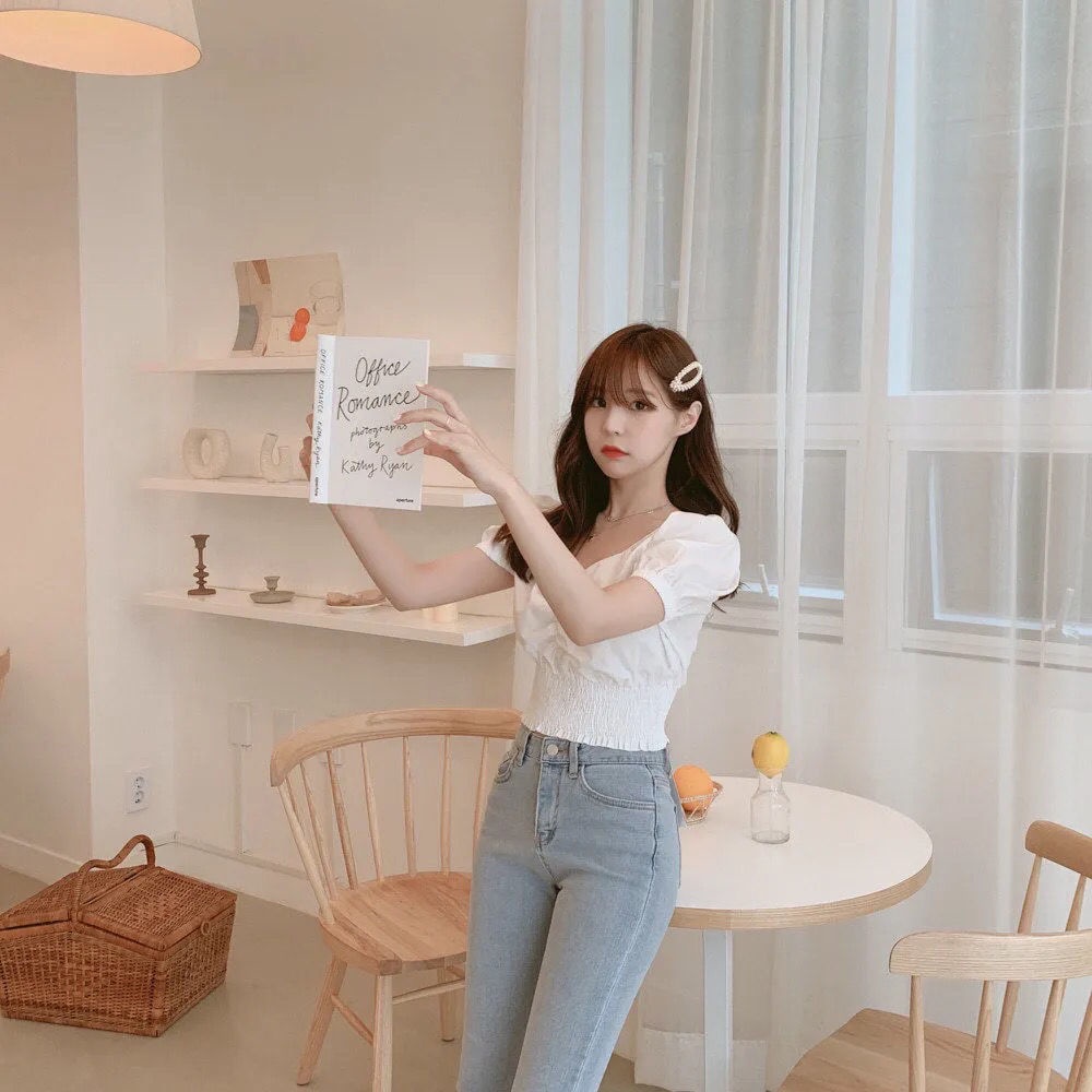 Áo Sơ Mi Tay Phồng Cổ Chữ V Phong Cách Hàn Quốc Mẫu Mới