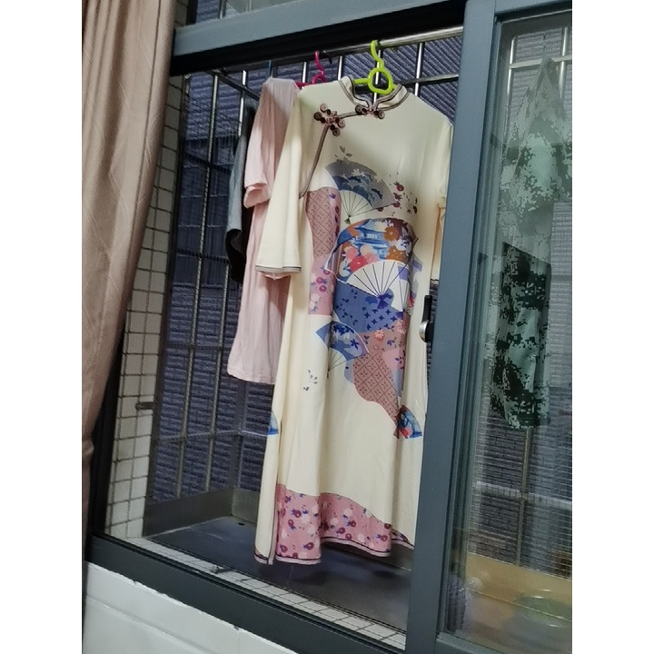 Sườn xám dáng suông hoạ tiết nhẹ nhàng độc lạ phong cách retro cực xinh  - A548