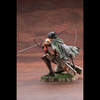 Mô hình levi bị thương attack on titan
