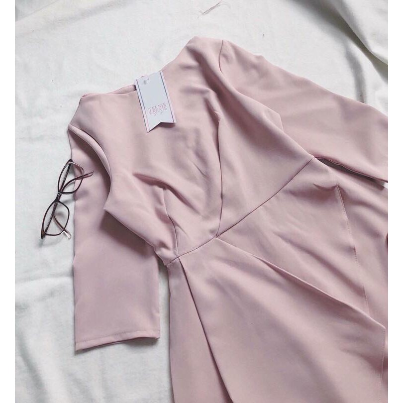 Đầm công sở thanh lịch, sang trọng Fetus Dress hàng mới về ảnh thật hai size M và L | BigBuy360 - bigbuy360.vn