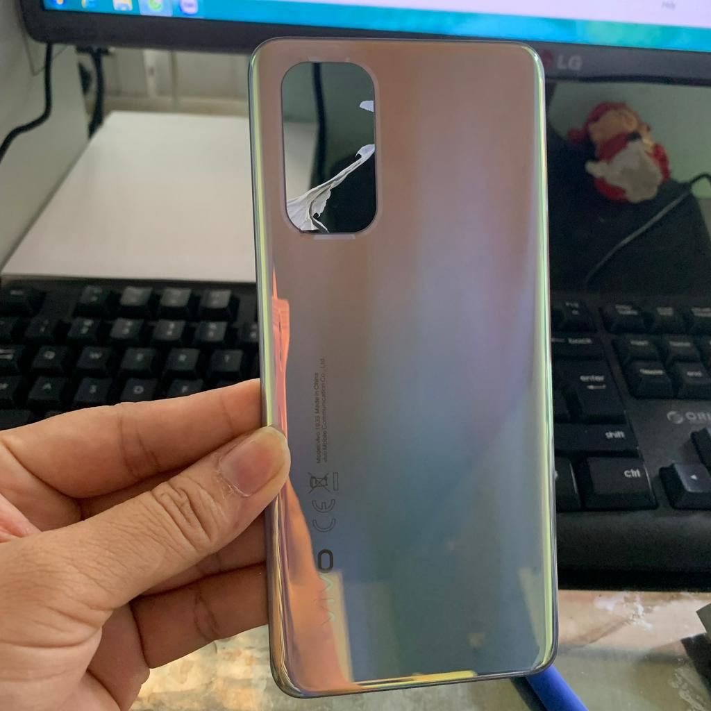 Nắp lưng VIVO V19 zin ( bằng kinh)