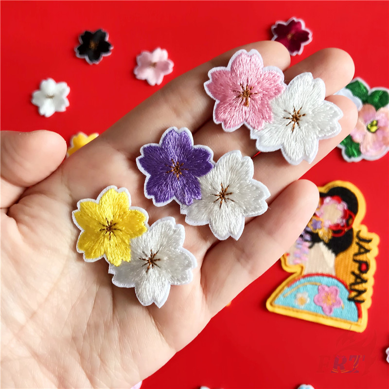 Huy Hiệu Ủi Áo Kiểu Dáng Kimono Dễ Thương