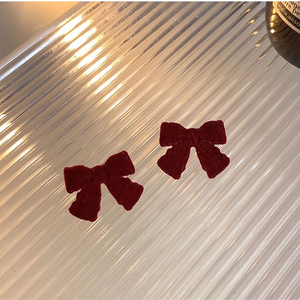 Khuyên tai thời trang thu đông ấm áp dành cho nữ