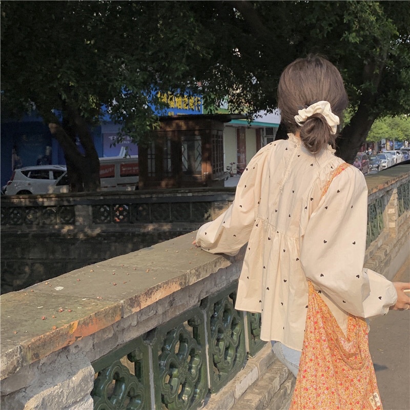 Áo babydoll dáng xòe tay phồng dài họa tiết trái tim màu kem có size dài tay hot girl hàng QC