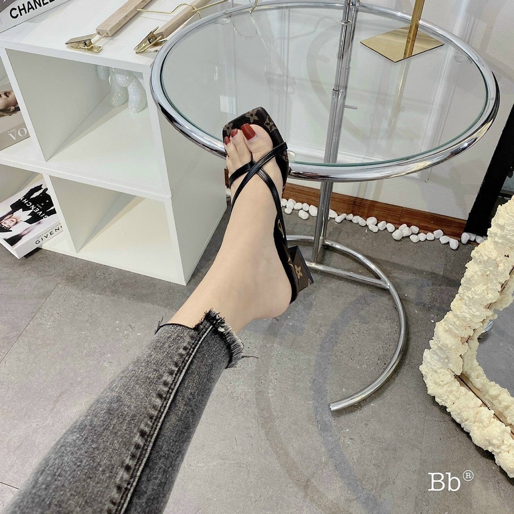 (S129) Guốc nữ dây chéo xỏ ngón họa tiết nâu sang chảnh (Mã L184)