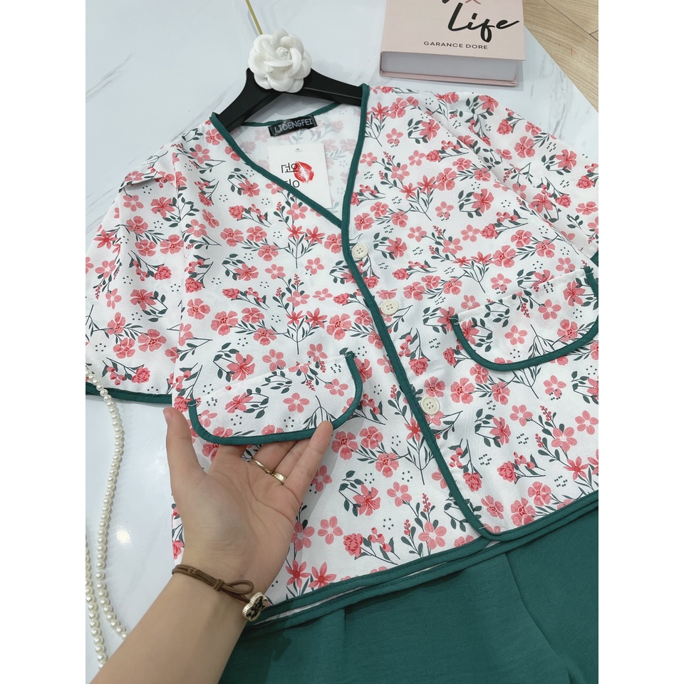 Set bộ hoa hồng  viền mí quần short đùi xanh LT296