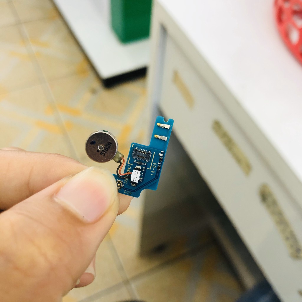 Rung SONY C3 Dual zin bóc máy / cục rung SONY C3 dual zin bóc máy bảo hàng đổi trả