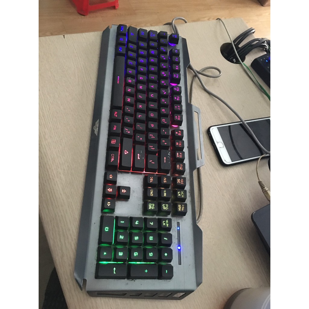 Bàn phím gaming giả Cơ Fuhlen, Dareu LK145, Newmen cũ các hãng  - đèn LED 7 màu xuyên Key Cap chơi đêm -GAMING KEYBOAD