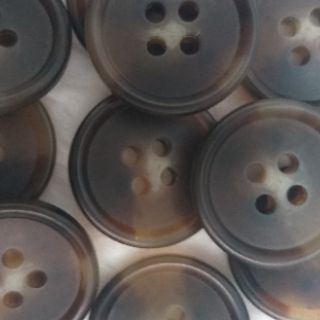 Nút nhựa 4 lỗ 18mm (set 10 nút)